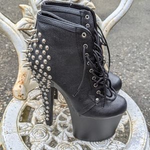 Pleaser Fearless-700 Studded Platform Boots size 8